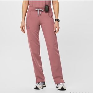 Figs kade cargo scrubs xs petite